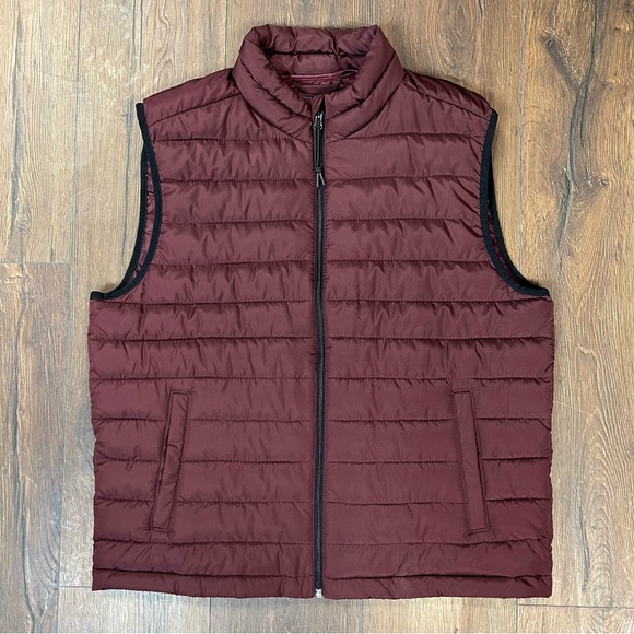 Men’s Aeropostale Burgundy Puffer Vestt SZ Large - Picture 1 of 4